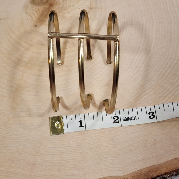 Bangle Wrist Bracelet color gold Metal/ Pre-owned EXCELLENT CONDITION - Picture 9 of 10